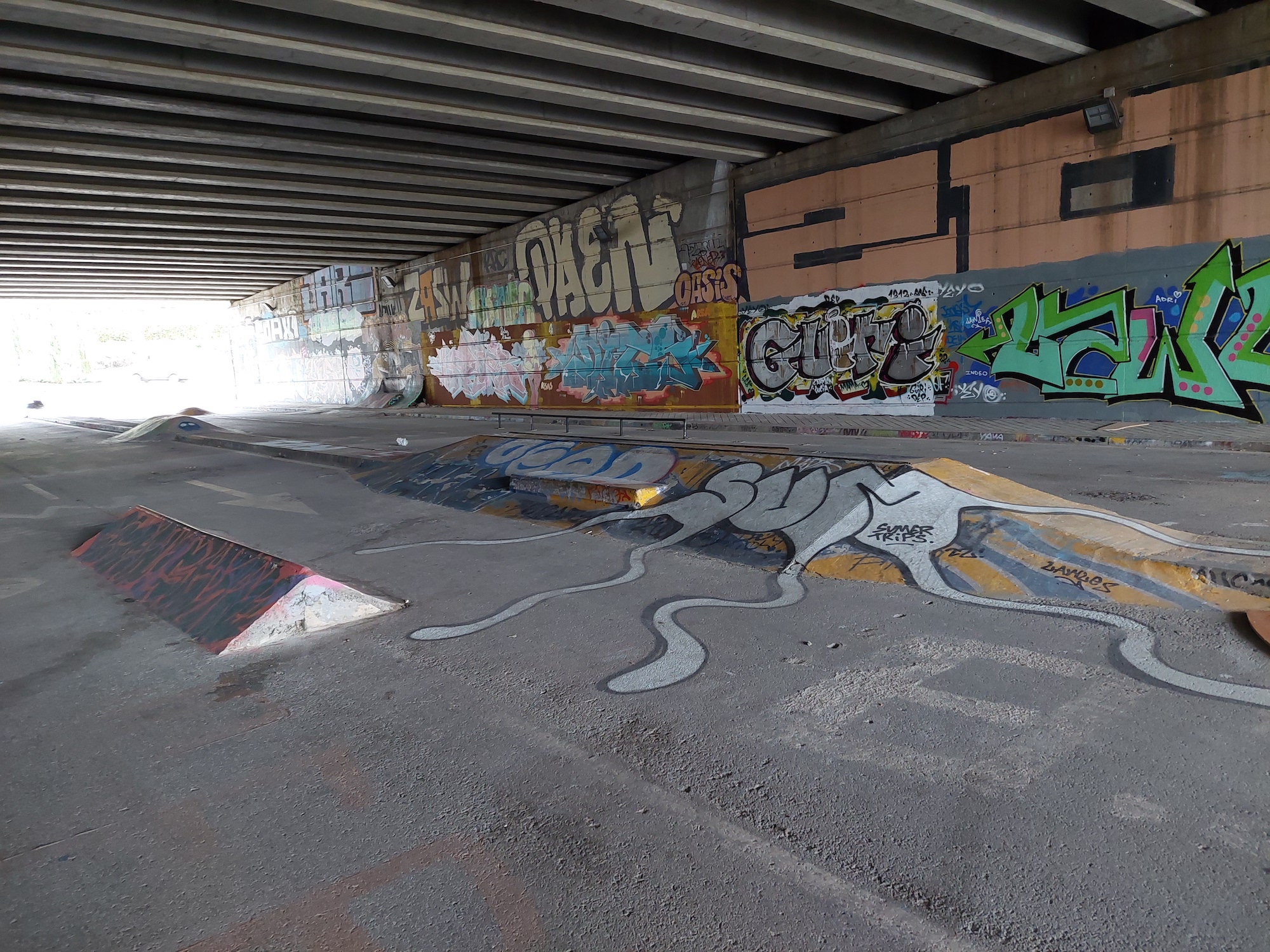 El Túnel DIY skatepark